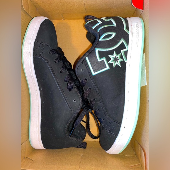 DC Shoes Womens Dc Shoes Worn Once Size 6 Poshmark